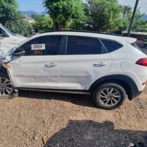 MOLDURA PÁRA-LAMA TUCSON