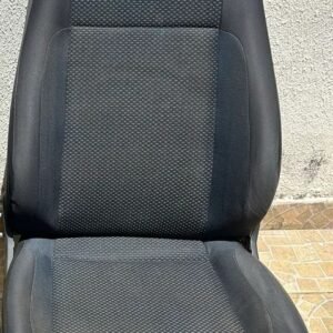 Banco do motorista Voyage 2022