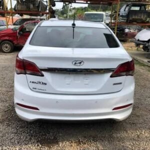 Lanternas e Para-choque Traseiro HB20S 2019