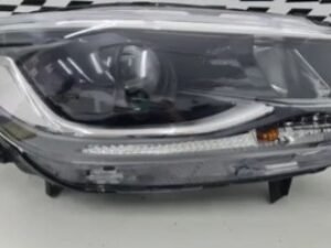 Farol Direito Onix turbo Premier 2020